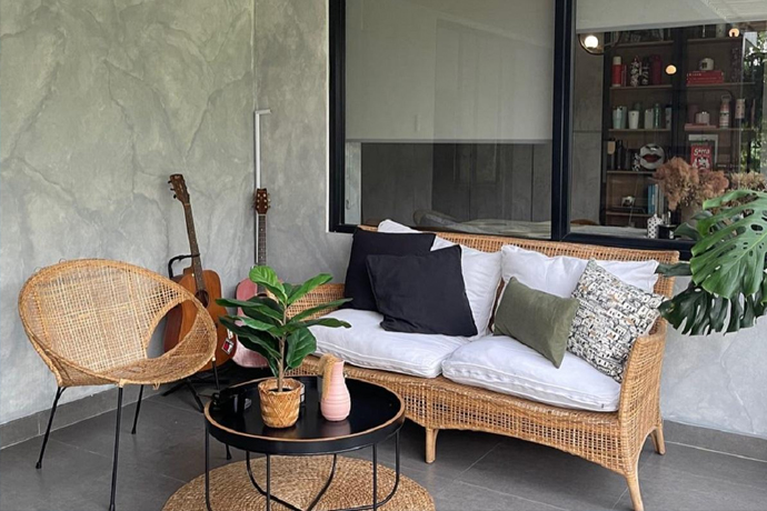 Attachment for Inspirasi Teras Belakang Minimalis: Tempat Perfek untuk Relaksasi