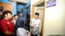 Attachment for Wakil Wali Kota Bandung Beri Bantuan pada Ibu Sinta, Korban Kekerasan Rentenir di Cibiru