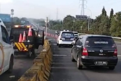 Attachment for Tol Jagorawi Menuju Puncak Bogor Mulai Kontraflow Saat Subuh Hari Ini