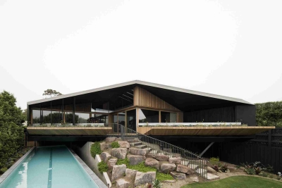 Attachment for Inspirasi Rumah Elegan: Gaya Pantai Modern Berseni Tropis