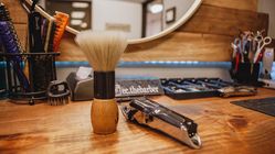 Attachment for Cobain 5 Barbershop Terbaik di Mamasa: Elzhio, Gid, BB Barbershop & Lebih Banyak Lagi!